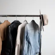 Jakkeærmer, op-/nedlægning